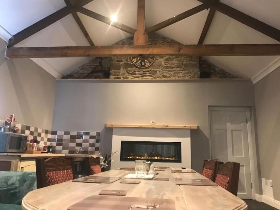 Central House Shillelagh Dış mekan fotoğraf