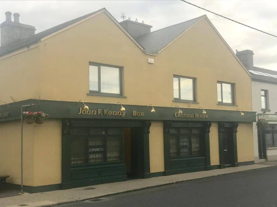 Central House Shillelagh Dış mekan fotoğraf