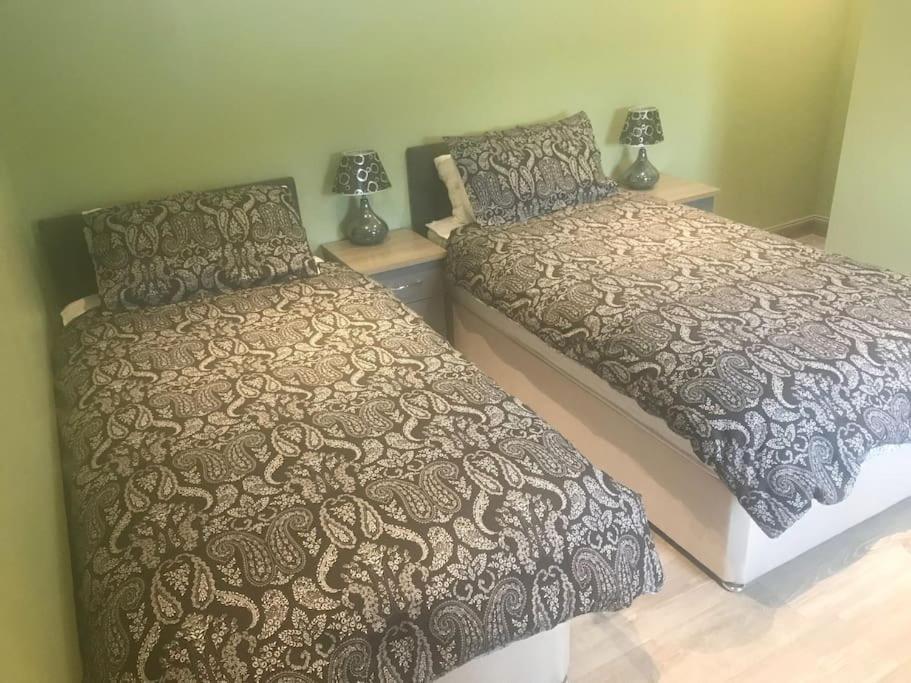 Central House Shillelagh Dış mekan fotoğraf